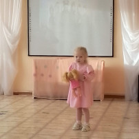КОНКУРС ЧТЕЦОВ "ЖИВИ И ПОМНИ" КОНКУРС ЧТЕЦОВ "ЖИВИ И ПОМНИ".